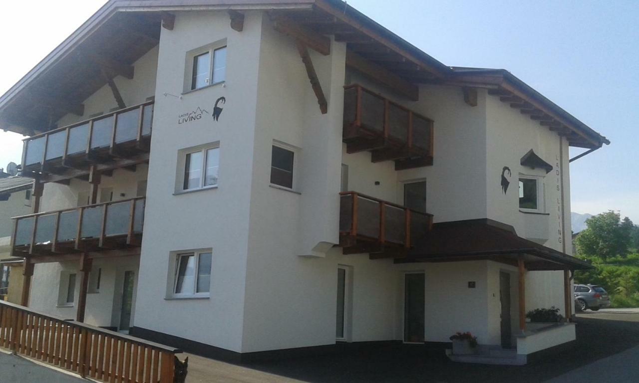 Ladis Living Exterior foto